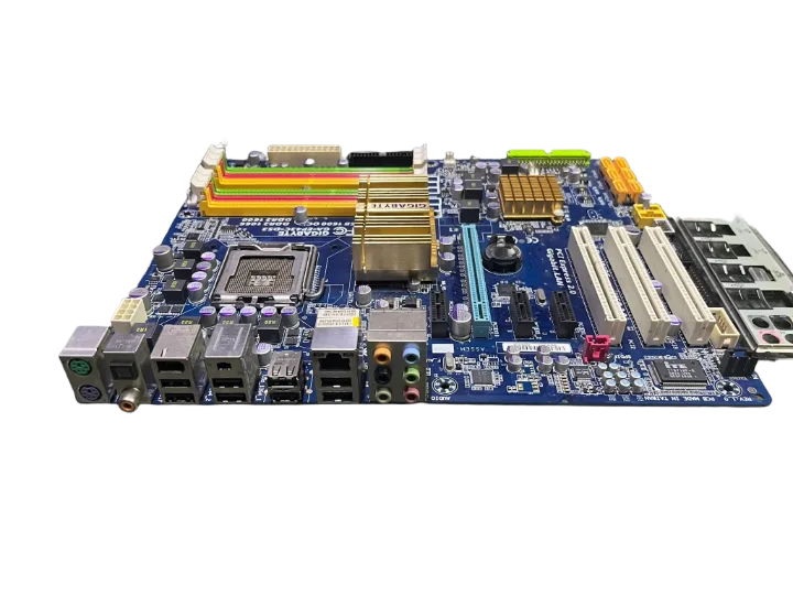 GIGABYTE Ga-ep43c-ds3 COMBO 775PİN ATX Anakart (2 EL YENİLENMİŞ Ürün)