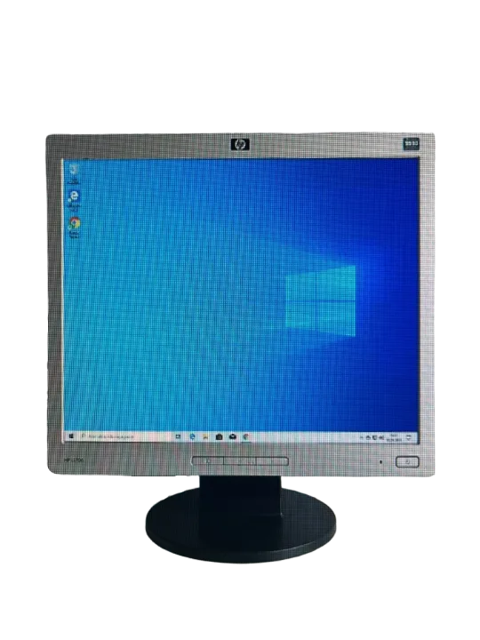 HP L1706 17 İNÇ KARE 1280X1024 Gri-siyah LCD Monitör(2 EL Ürün)
