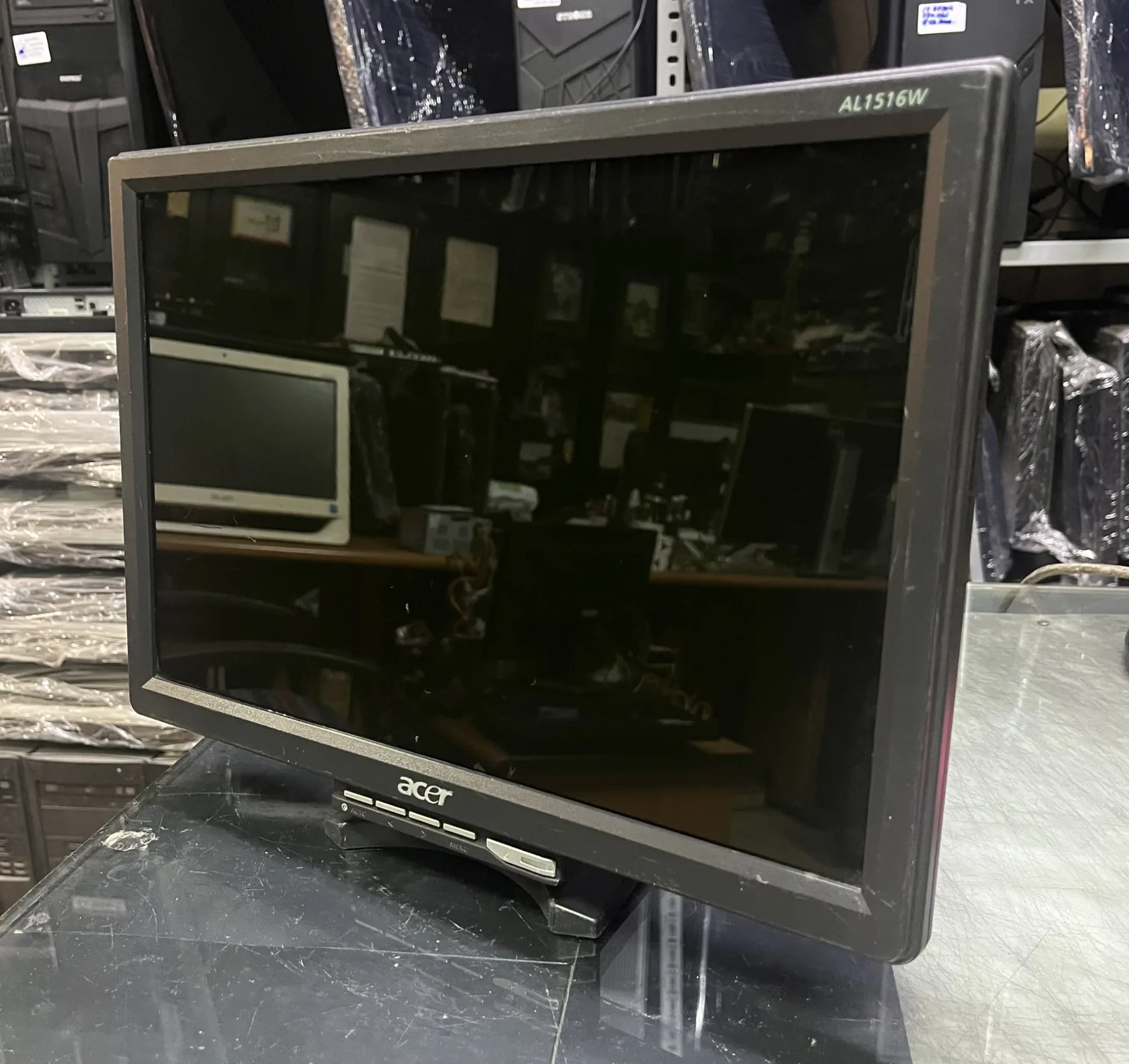 Acer AL1516W 15.4 İNÇ WİDESCREEN TFT PARLAK SİYAH LCD MONİTÖR (2 EL Ürün)