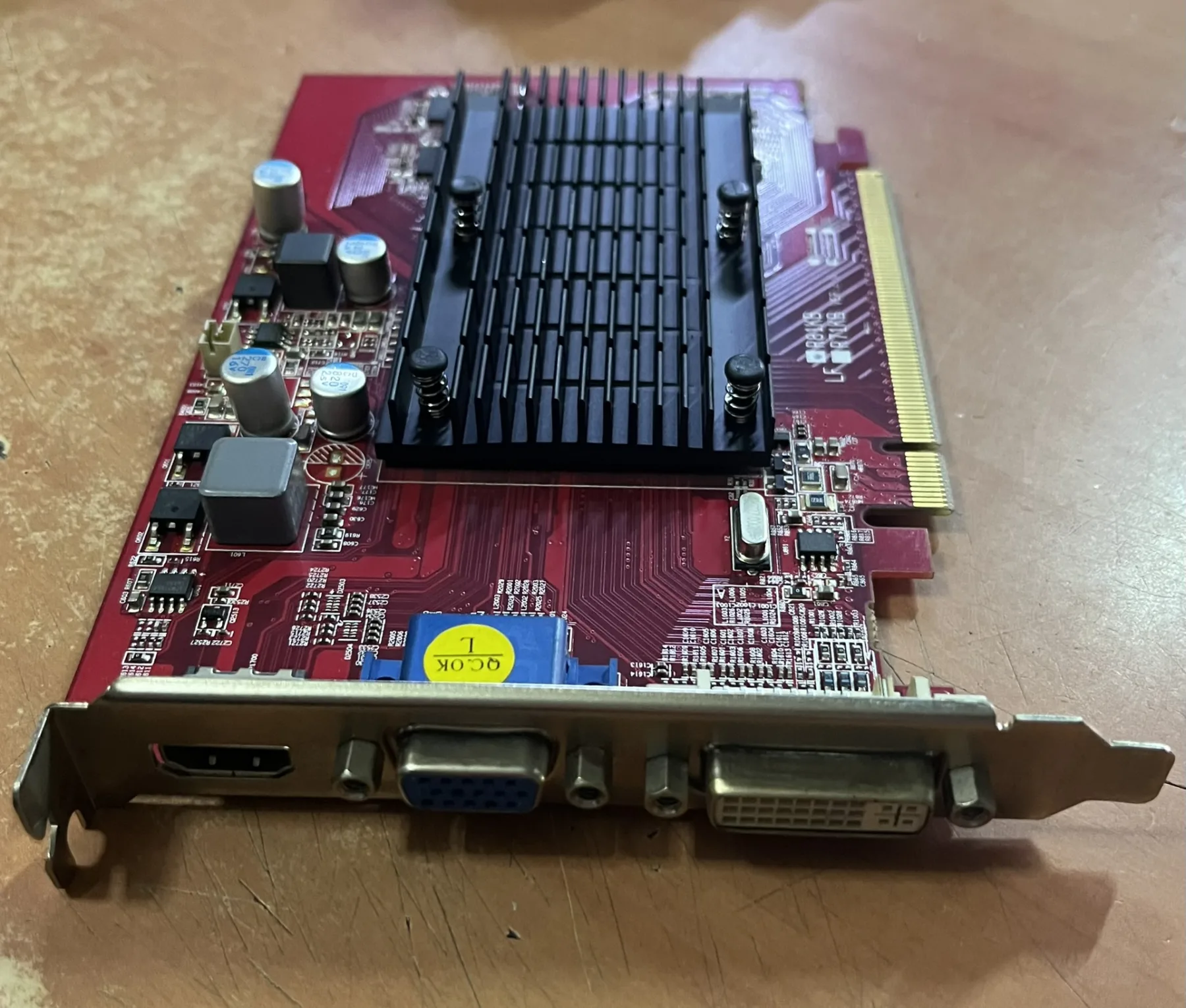 POWERCOLOR RADEON HD5450 512MB DDR2 64BİT Pcı-e X16 Ekran Kartı (2 EL Ürün)