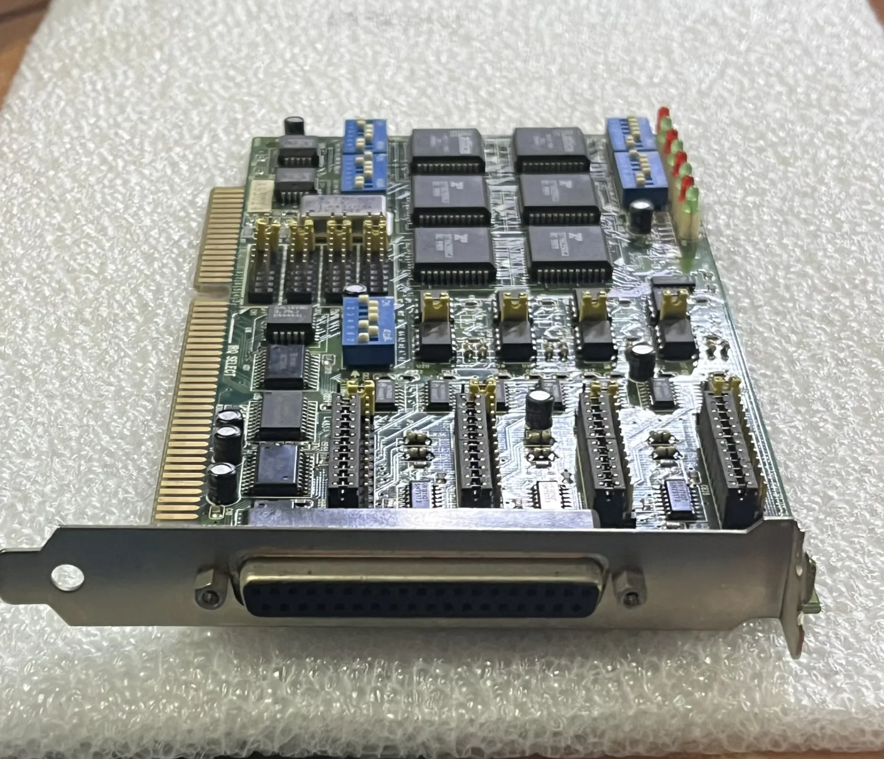 Advantech Pcl-746+ 4 PORT Rs-232/422/485 İSA VERİ İLETİŞİM KARTI