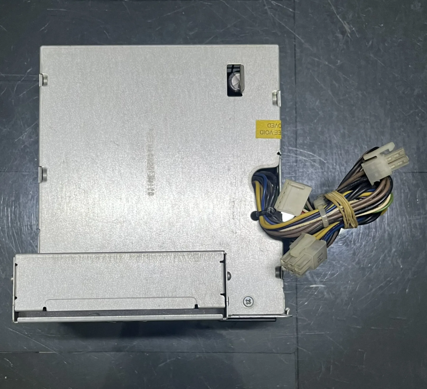 HP D2402E0 240W SSF 8000/8100/8200/8300 UYUMLU GÜÇ KAYNAĞI 2 El Ürün