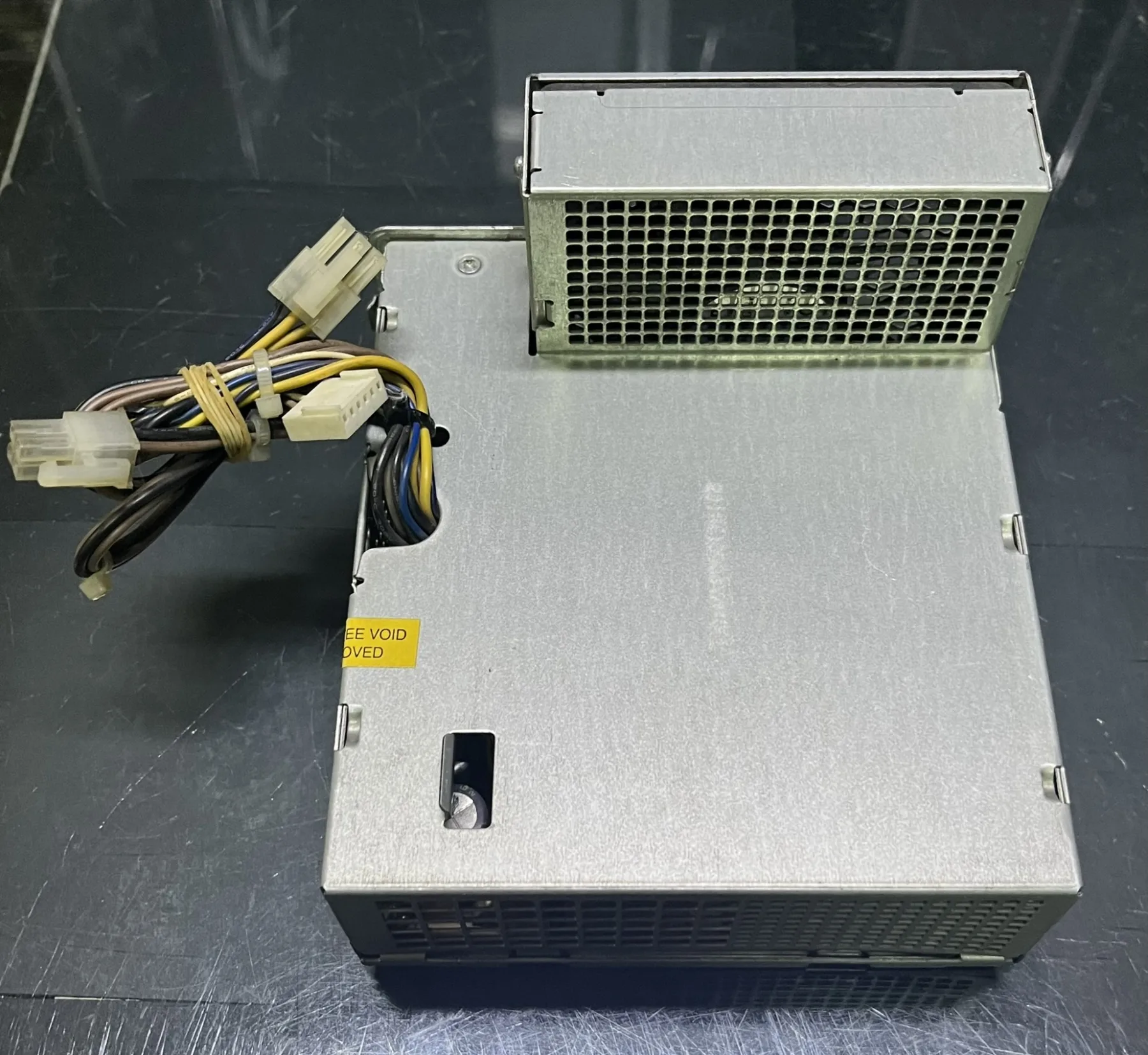 HP D2402E0 240W SSF 8000/8100/8200/8300 UYUMLU GÜÇ KAYNAĞI 2 El Ürün