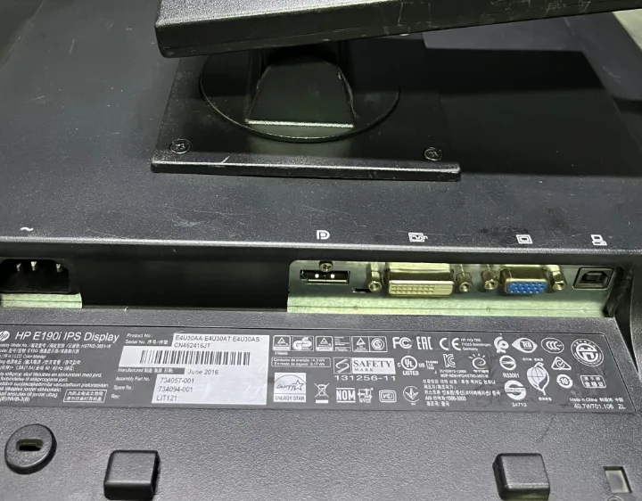 HP Compaq E190İ 18.9 İNÇ PİVOT Vga-dvi-dp-usb KARE IPX LED MONİTÖR (2 EL Ürün)