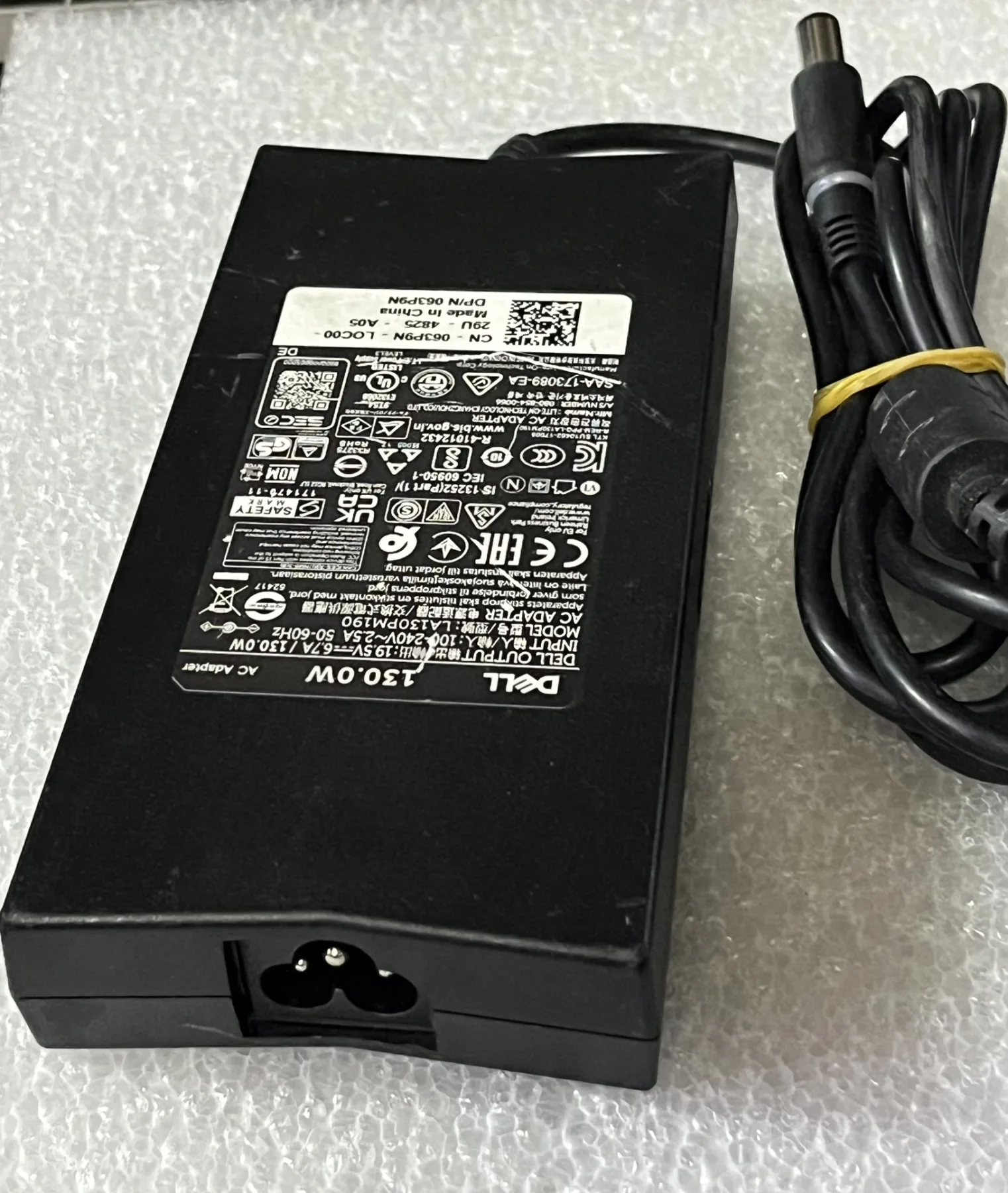 Dell LA130PM190 19.5 6.7A 130W Laptop Şarj Cihazı 2 EL ÜRÜN