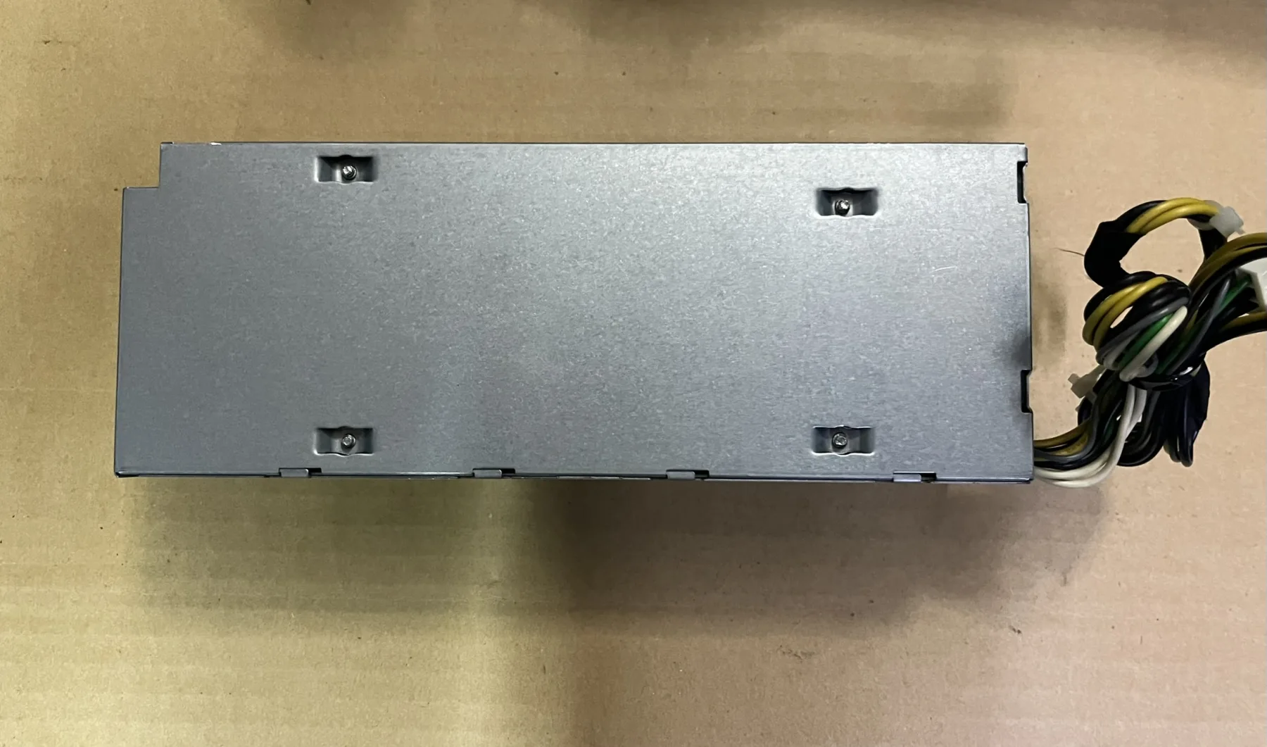 Dell OPTİPLEX L240es-00 240 Watt SSF GÜÇ KAYNAĞI 2 EL ÜRÜN