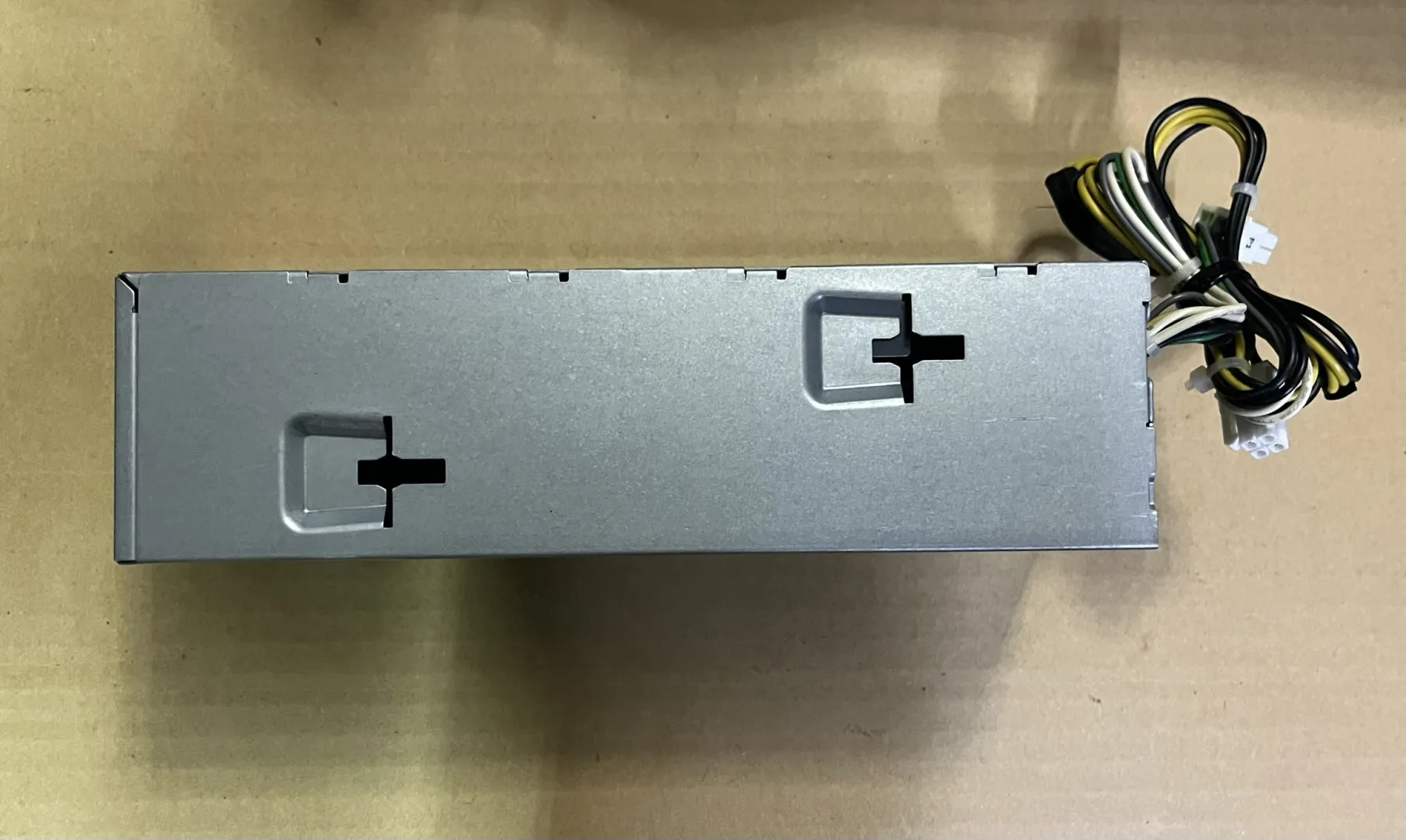 Dell OPTİPLEX L240es-00 240 Watt SSF GÜÇ KAYNAĞI 2 EL ÜRÜN
