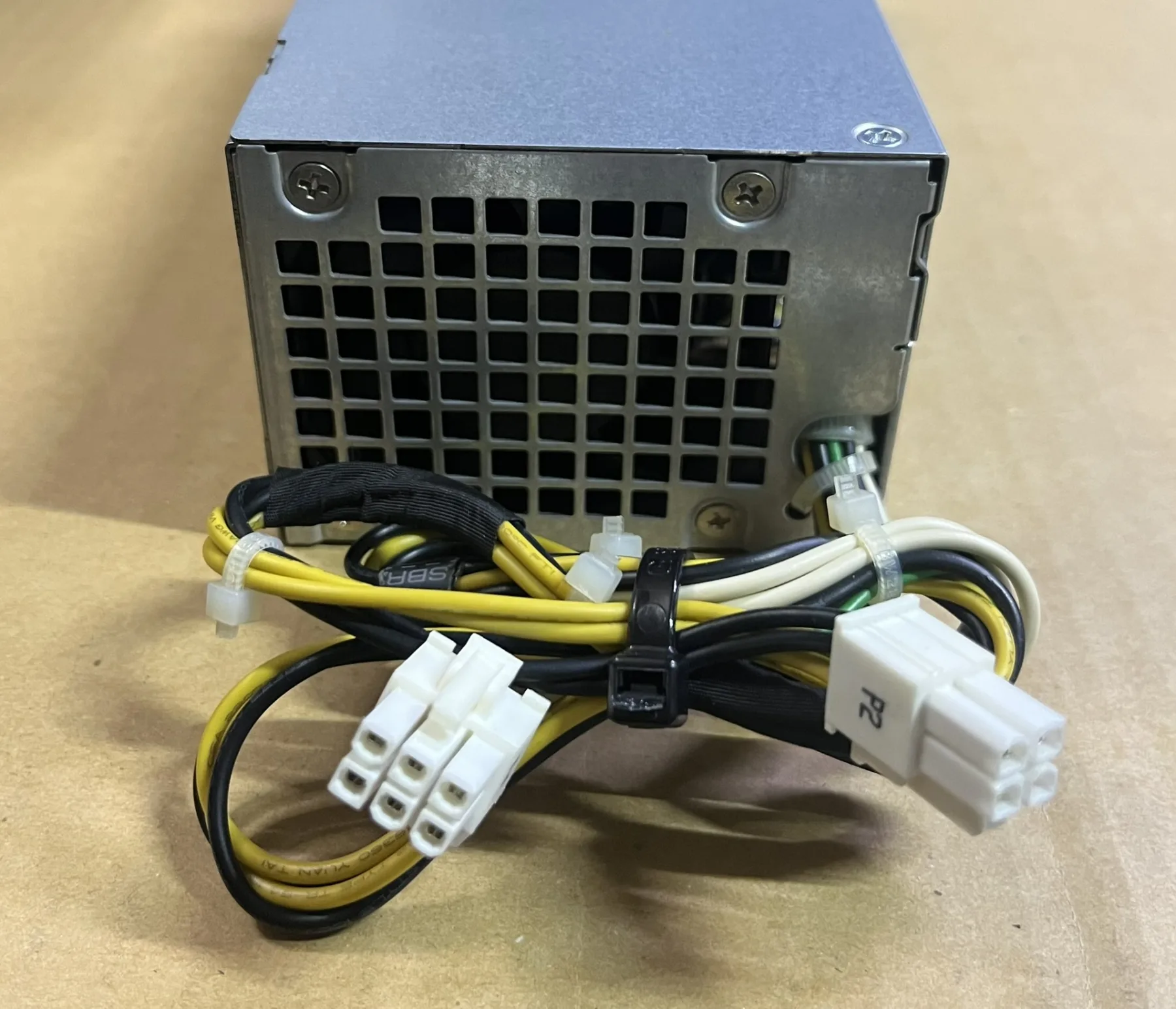 Dell OPTİPLEX L240es-00 240 Watt SSF GÜÇ KAYNAĞI 2 EL ÜRÜN