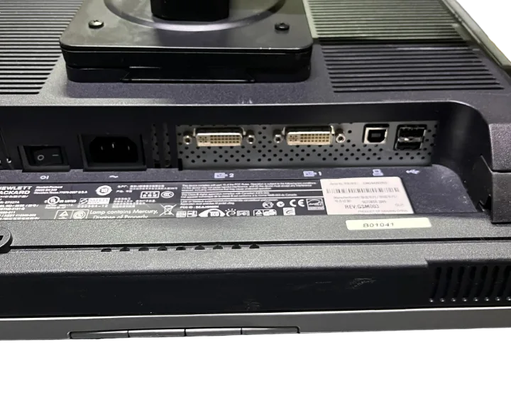 HP LP2065 20.1 İNÇ Gri-siyah 1600X1200 PİVOT KARE LCD MONİTÖR 2 EL ÜRÜN